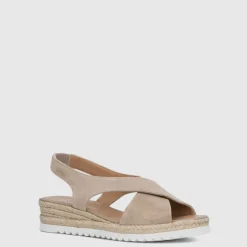 Heels-Aquatalia Adelina Shell