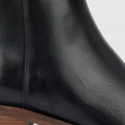Boots-Aquatalia Carisa Black
