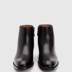 Boots-Aquatalia Daniel Black