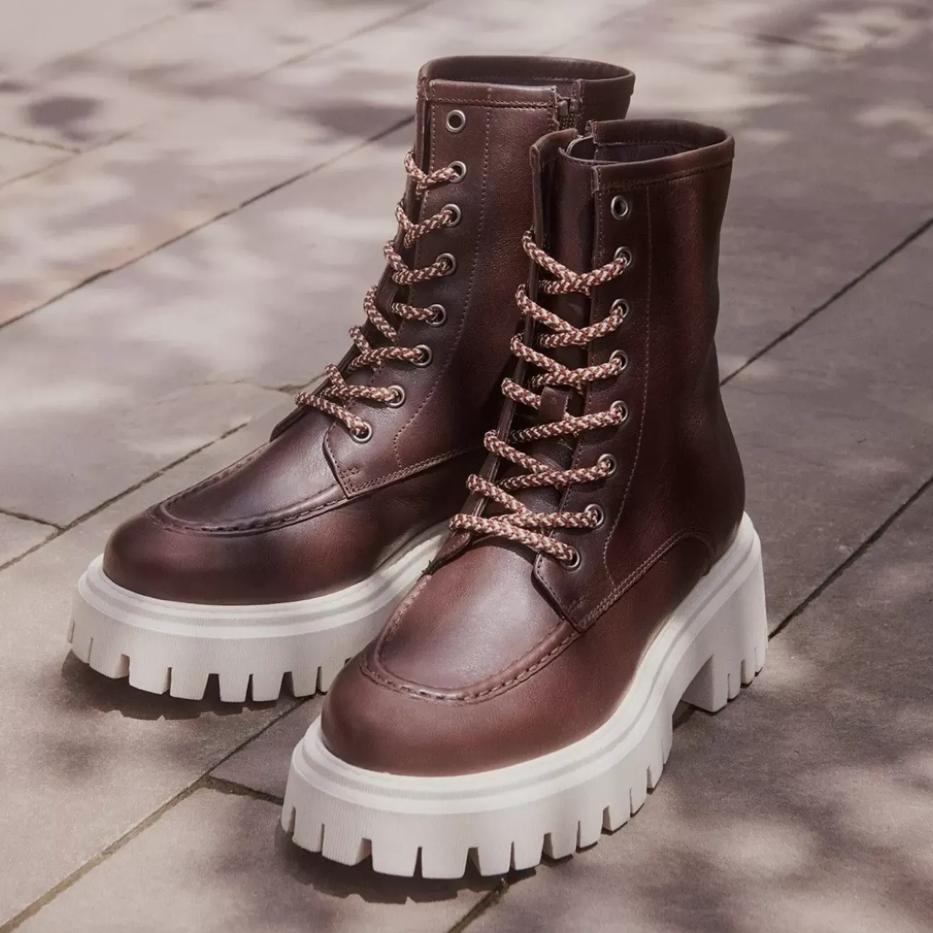 Boots-Aquatalia Luisina Black/Brown