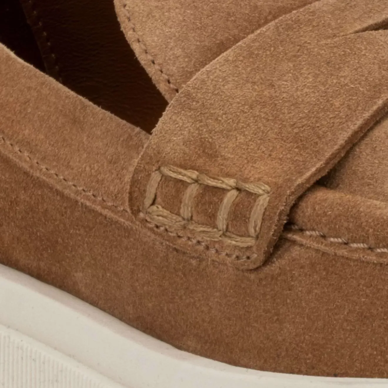 Flats-Aquatalia Orina Whiskey
