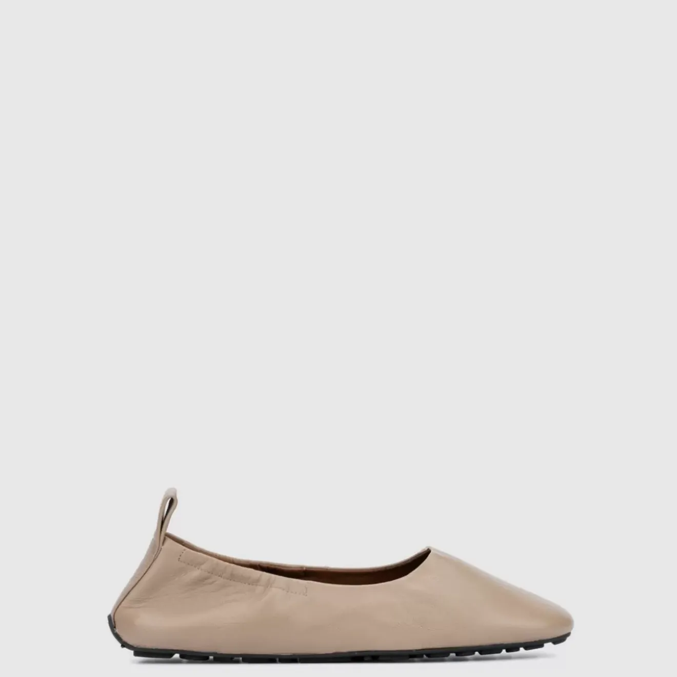 Flats-Aquatalia Quortney Taupe