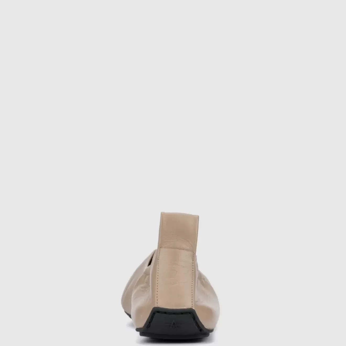 Flats-Aquatalia Quortney Taupe