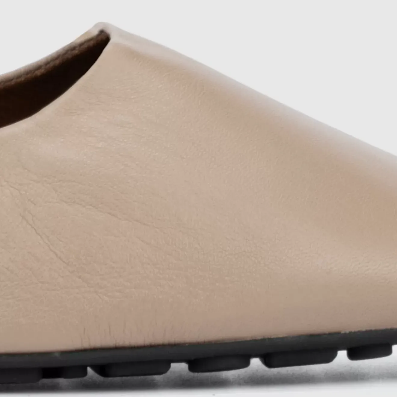 Flats-Aquatalia Quortney Taupe