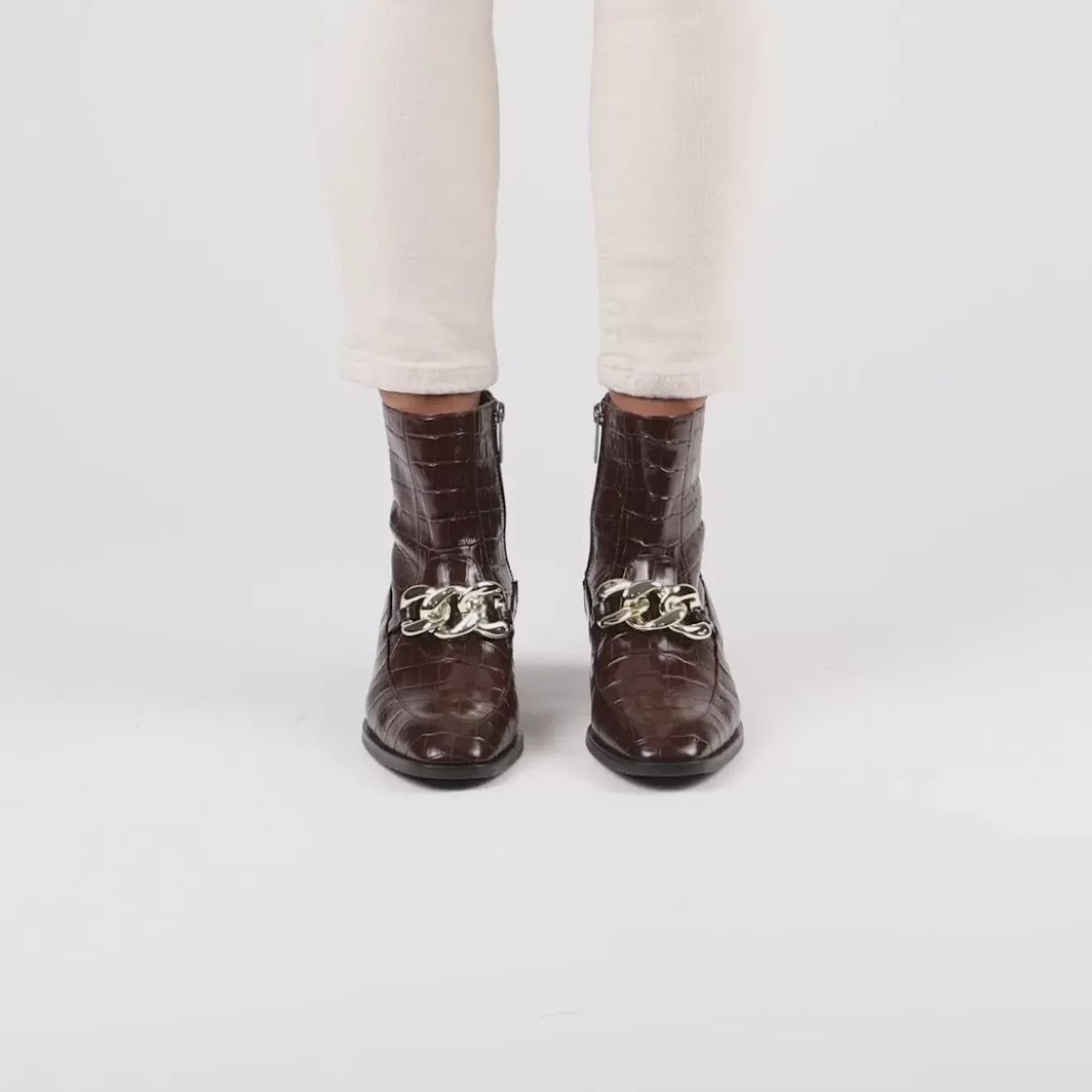 Boots-Aquatalia Rizia Brown